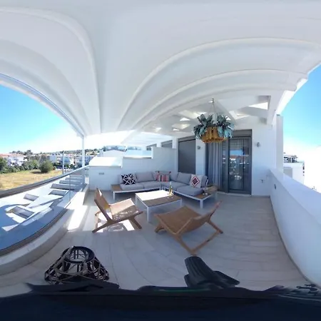 Maisonette In Front Of The Sea