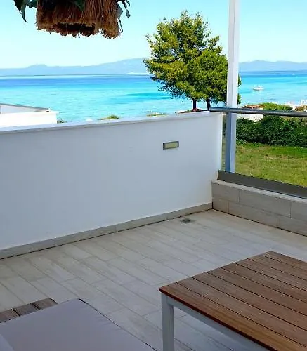 Maisonette In Front Of The Sea Villa